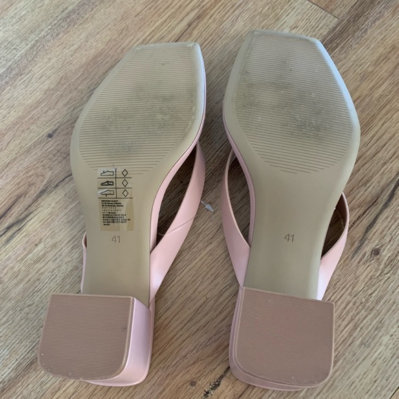 H&M Sandals - Picture 3 of 4